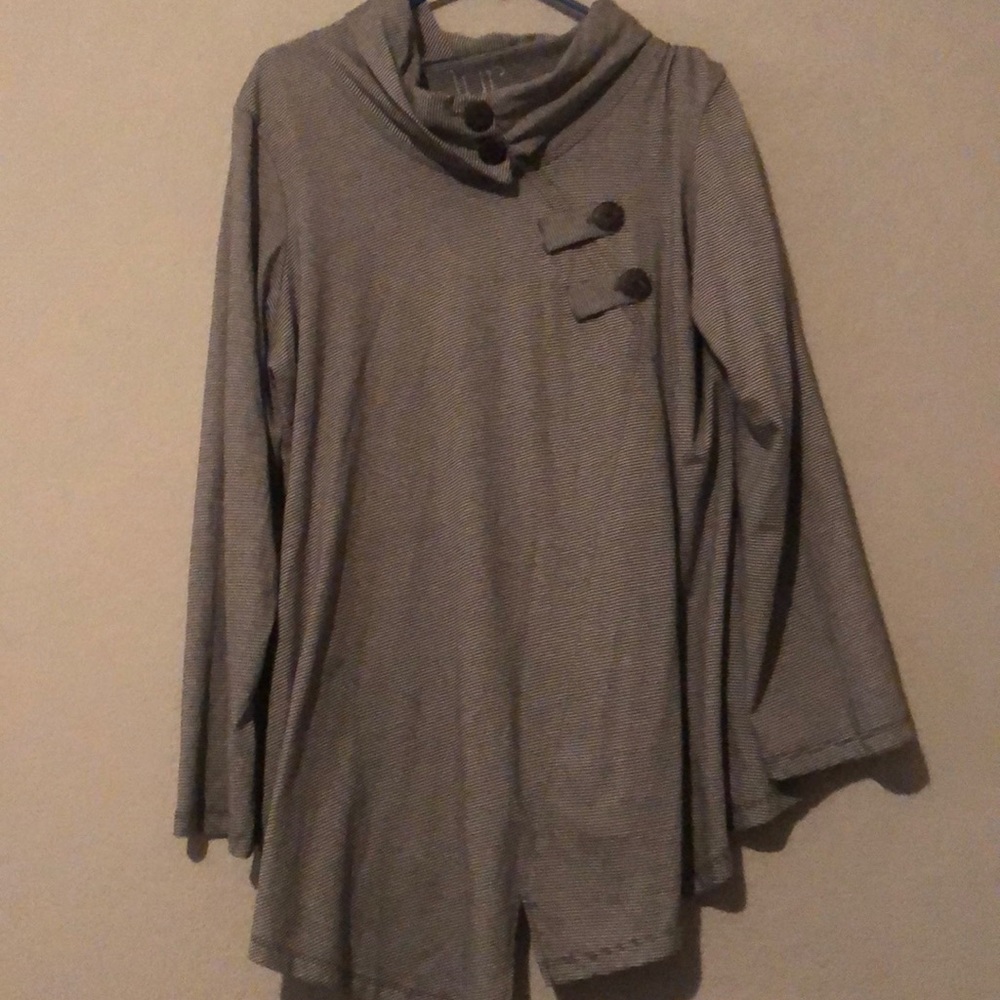 Oversized long sleeve